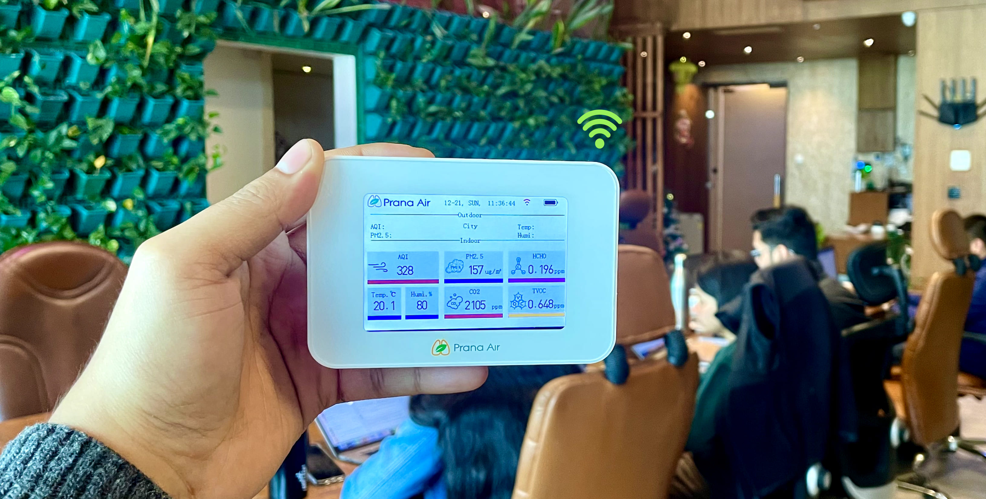 air quality monitoring device