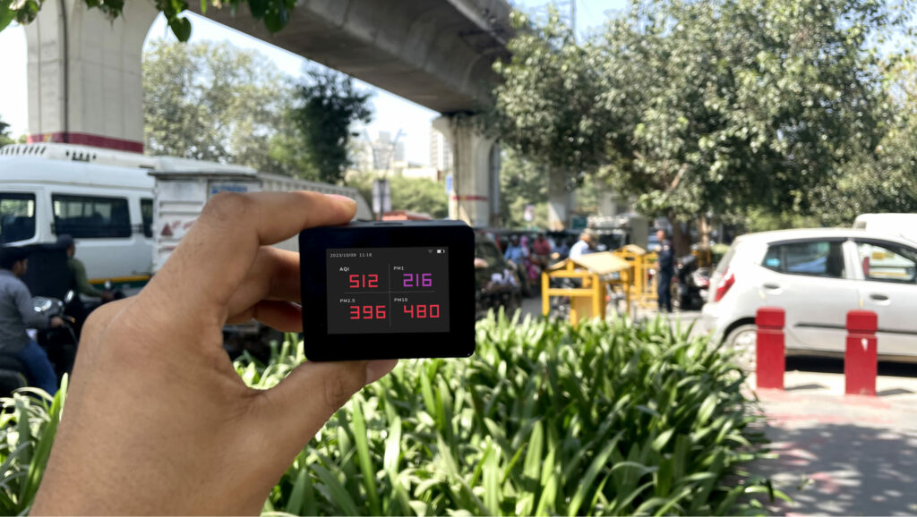 Air quality monitoring device